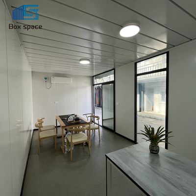 Stahltür Installation Container Zuhause kundenspezifisch Modern Luxus Neue Materialien Vorgefertigtes Modulares Kleines Haus